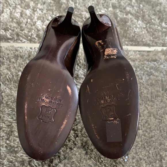 Stuart Weizmann round toe patent leather pumps - Picture 3 of 4